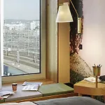 فندق 25 آورز آم هاوبتباهنهوف 4*