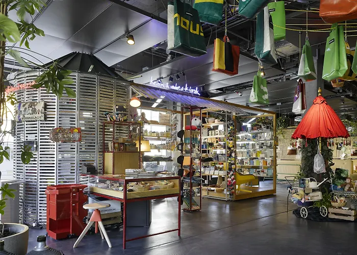 霍普巴恩霍夫25小时酒店 酒店 4*