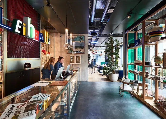 霍普巴恩霍夫25小时酒店 4*