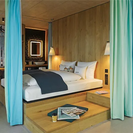 Hotell 25hours Langstrasse 4*