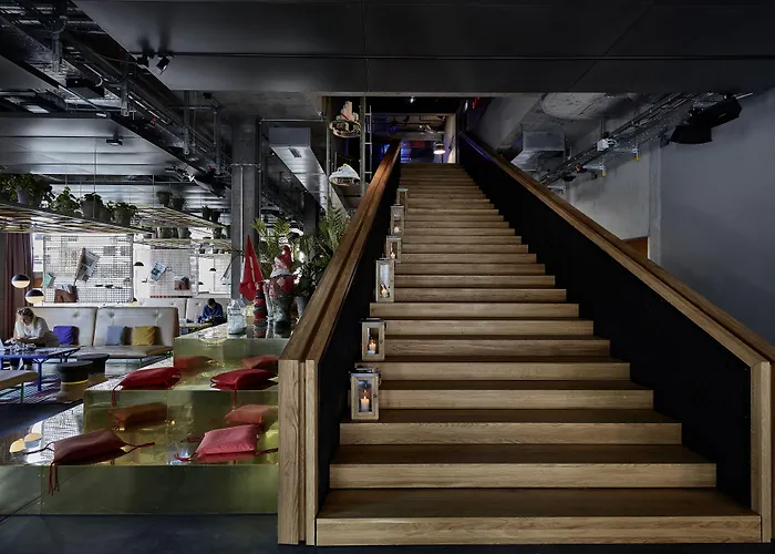 فندق 25 آورز آم هاوبتباهنهوف زيورخ