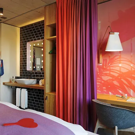 25hours Langstrasse 4*
